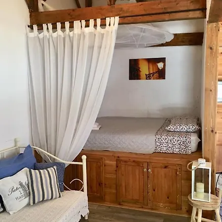 Sandra アパート *